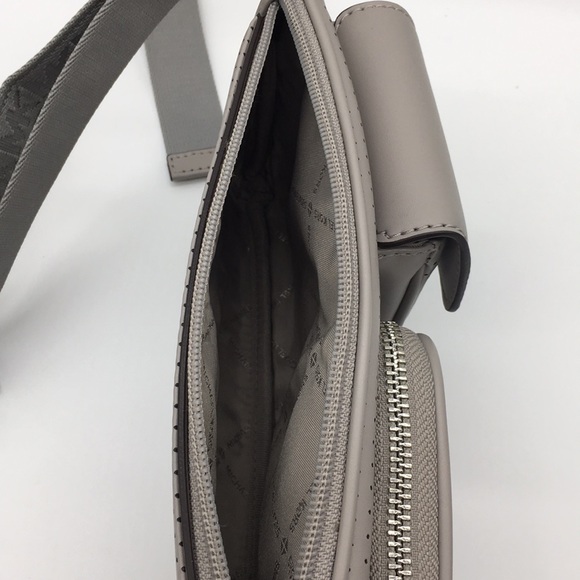 MICHAEL KORS HANOVER MD BELT BAG Pearl Grey - Picture 7 of 8